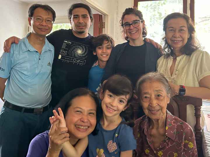 Frank Patinella's family in a group photo in Thailand.